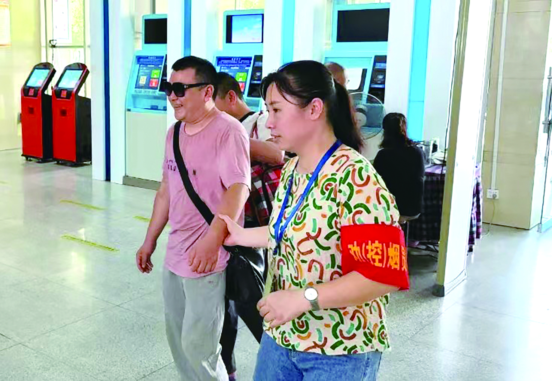 立足平凡崗位 彰顯黨員風(fēng)采 ——記集團(tuán)公司優(yōu)秀共產(chǎn)黨員、邵陽汽車北站副站長謝偉 田華柱 姚志剛